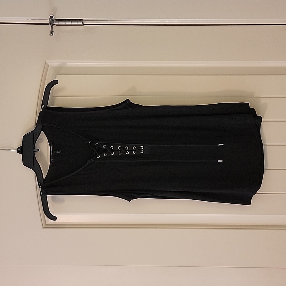 White House Black Market WHBM Black Lace Up Tank Size M